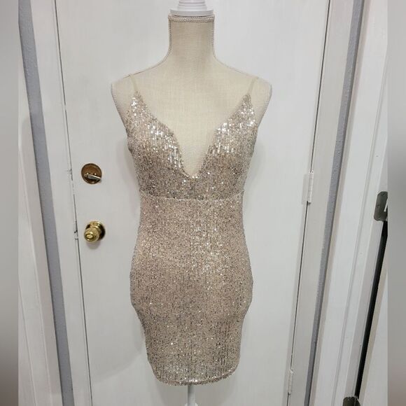 Light gold sequins mini dress - Picture 2 of 9
